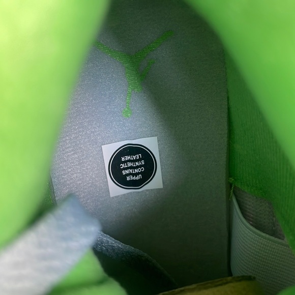 AUTHENTIC RARE KIDS JORDAN RETRO SILVER GREEN GREY SNEAKERS *NIB* SIZE 7Y - Picture 16 of 16